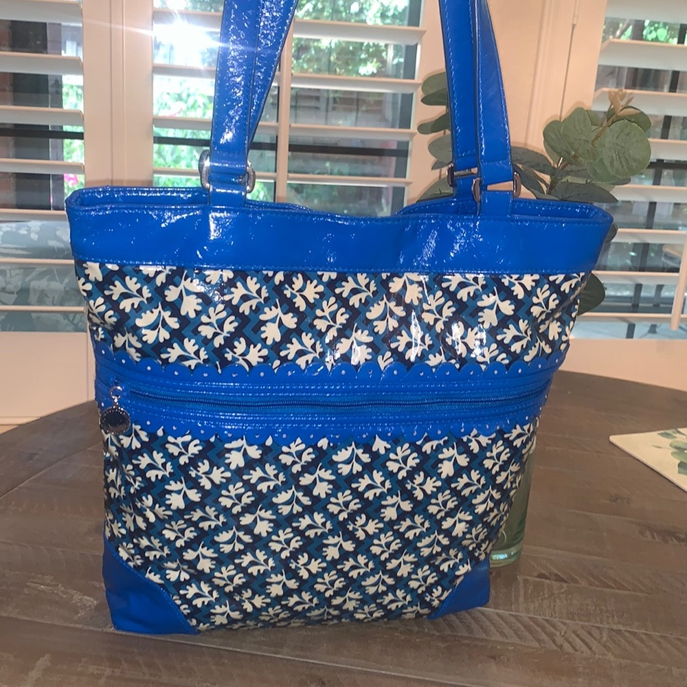 Pre- loved Vera Bradley Frill tote/ laptop bag .